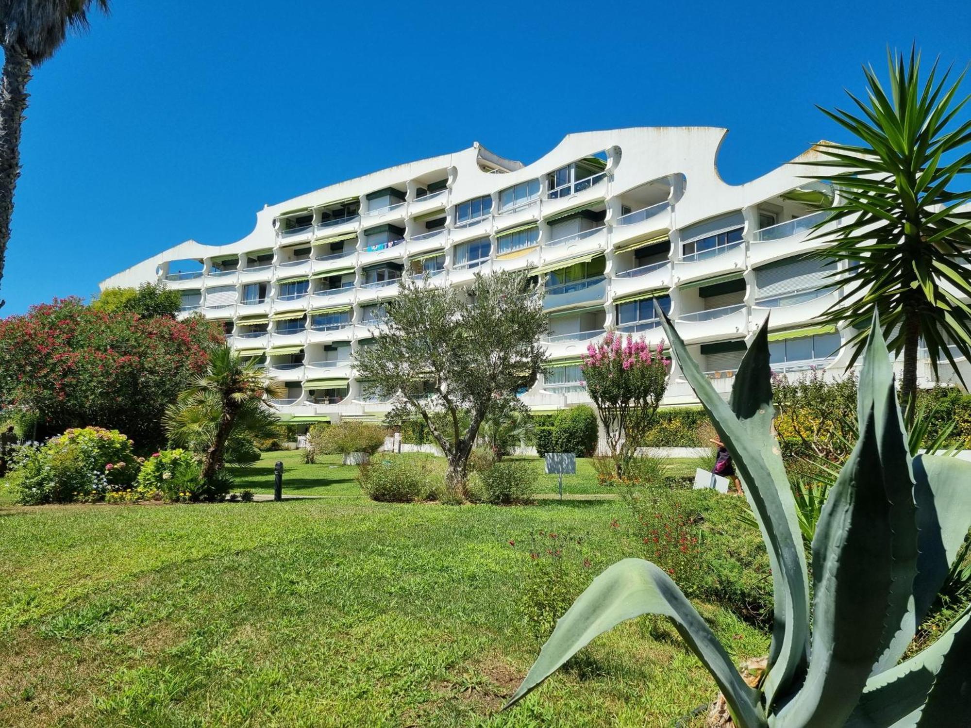 Superbe T2 Tout Confort 3 Etoiles, Entierement Renove Avec Piscine, Parking, Clim, Wifi, Netflix La Grande-Motte Exterior foto